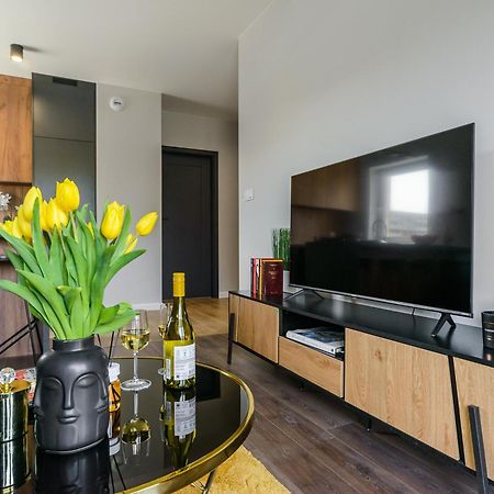 Lumina Premium Apartments With Parking วูดช์ ภายนอก รูปภาพ